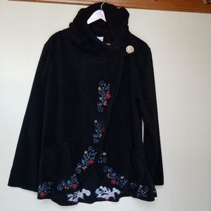 Hooded fleece wrap jacket embroidered